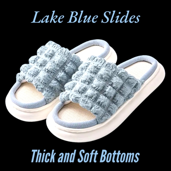 NWT BEAUTIFUL! Pair of Women's Ruched Vamp Platform Slides! Thick Soft Bottom!! - Picture 2 of 13